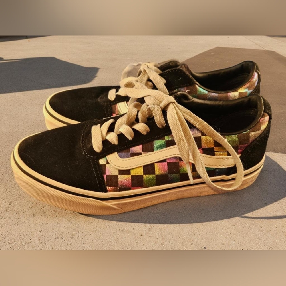 Vans Old Skool Kids Size 2 Black Rainbow Checkerboard Sneakers